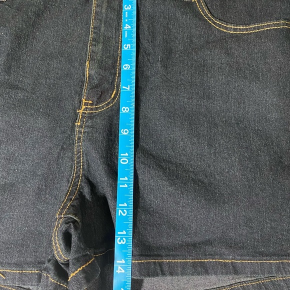 Plus size high rise denim shorts brand new tags - Picture 5 of 8